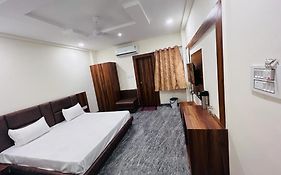 Hotel Anand